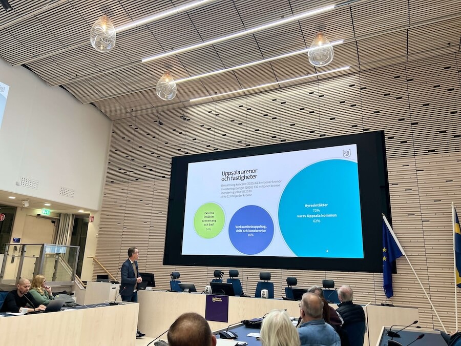 Thomas Perslund på medlemsmöte med lokalt parti i Uppsala